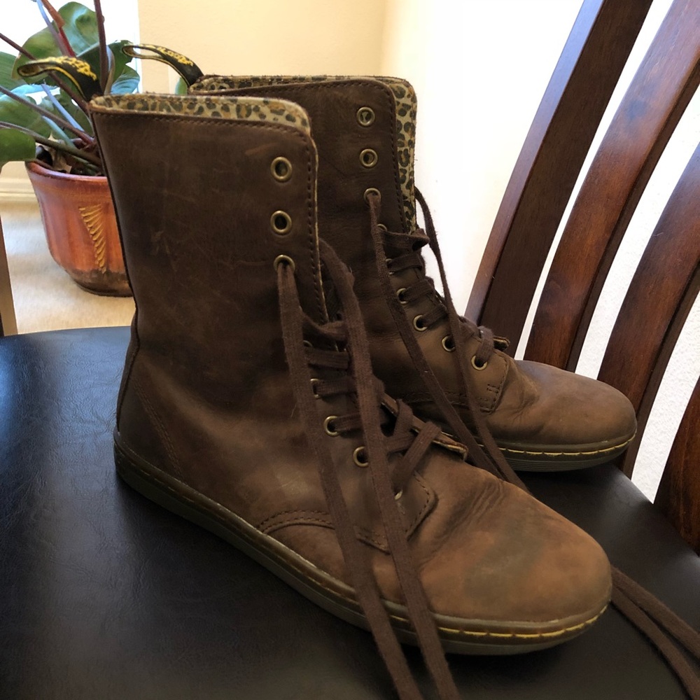 Dr. Martens Stratford brown size 9 boot